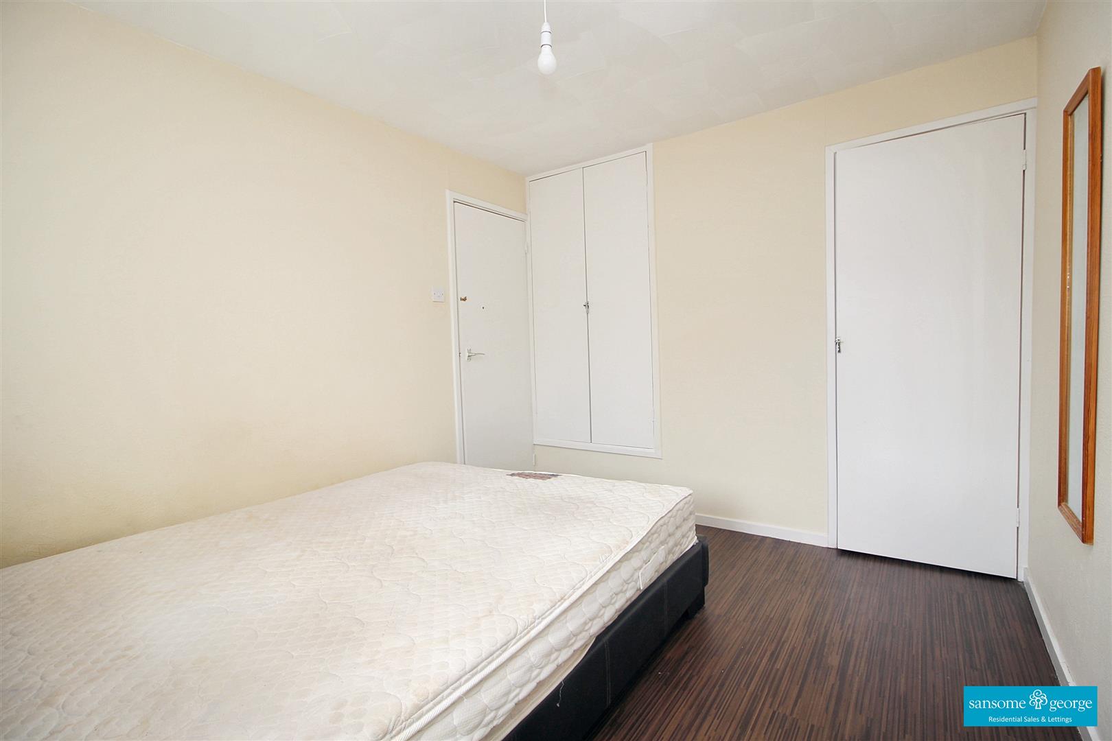 Barnwood Close, Reading, Berkshire